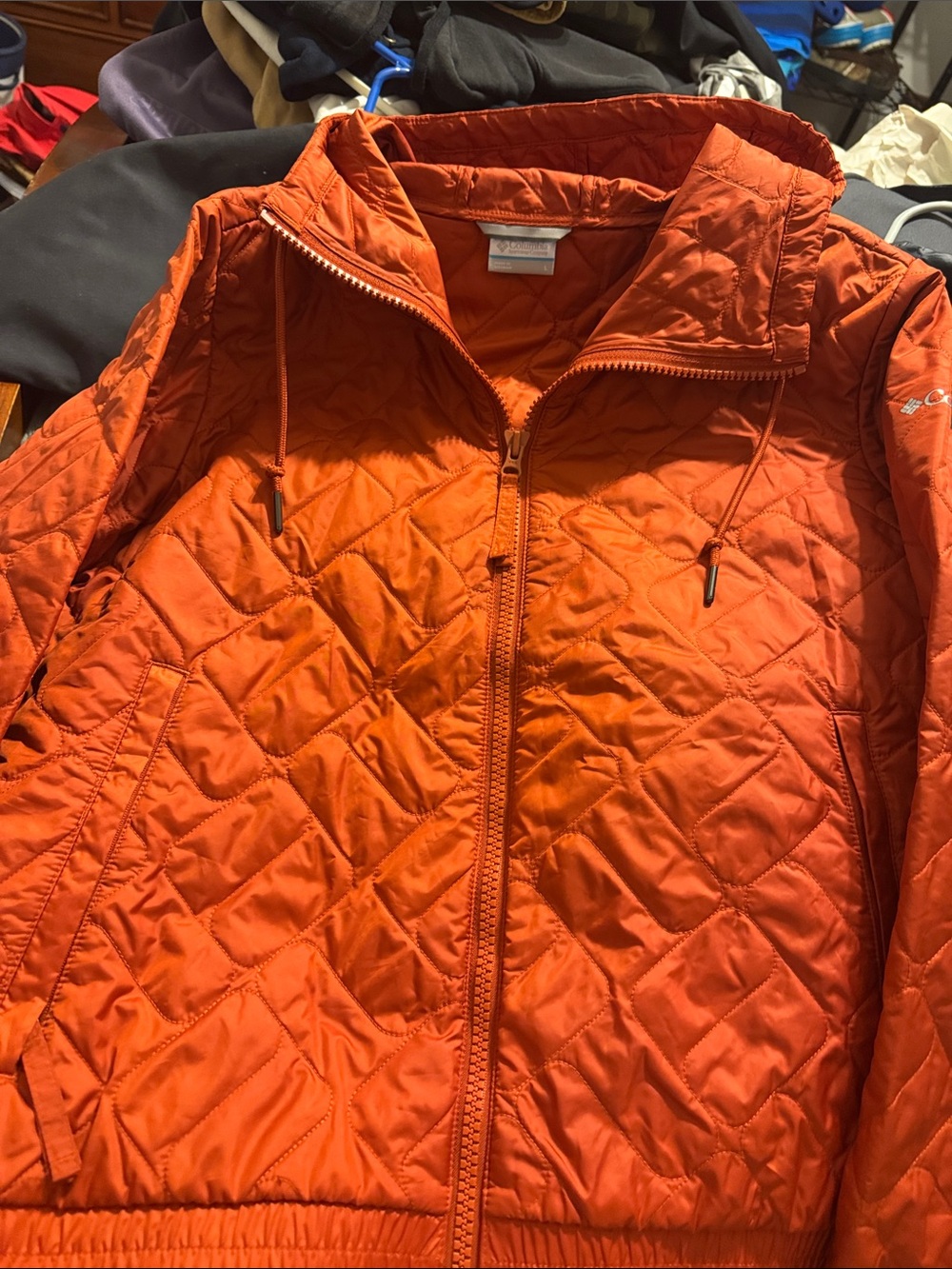 Ladies Columbia light weight puffer hooded jacket
